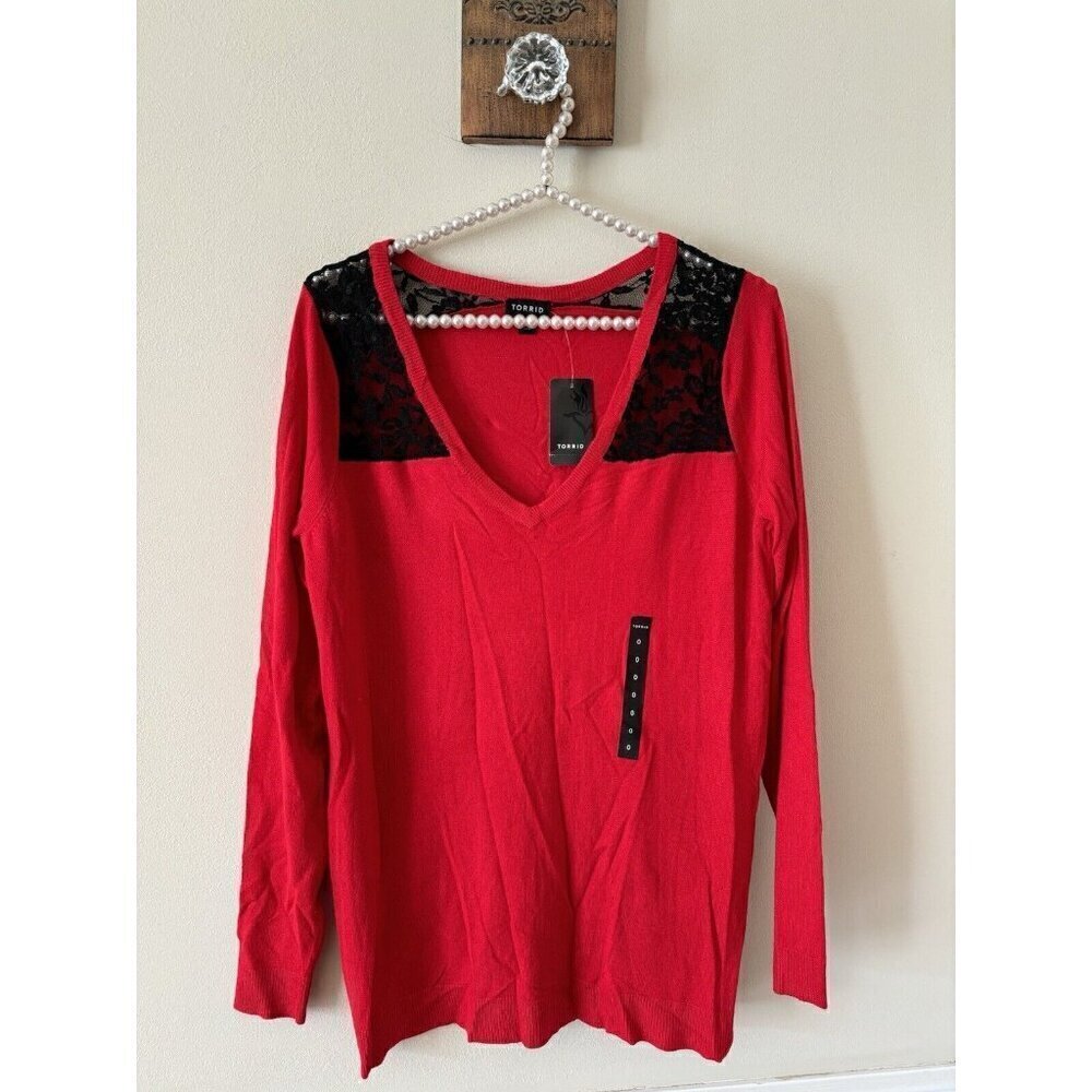 NWT Torrid Womens Size 0 Red Long Sleeve V-Neck Pullover Black Lace Trim